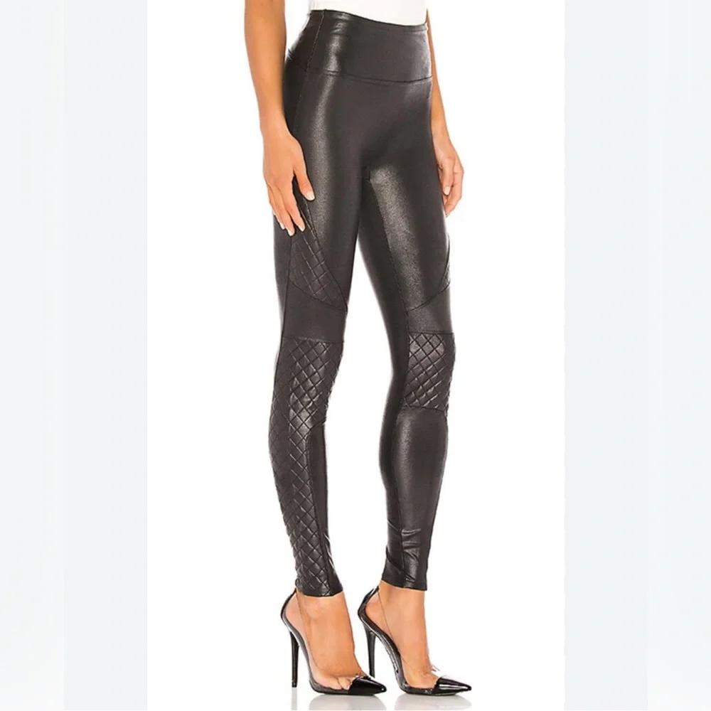 Spanx Black Quilted Faux Leather Leggings Size Medium